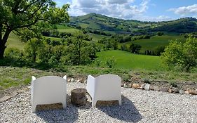 Rosa Nel Pozzo Apartments And B&B