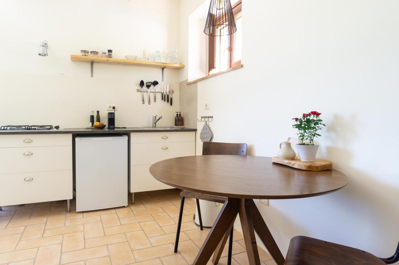 Rosa Nel Pozzo Apartments And B&B San Pietro  Buitenkant foto