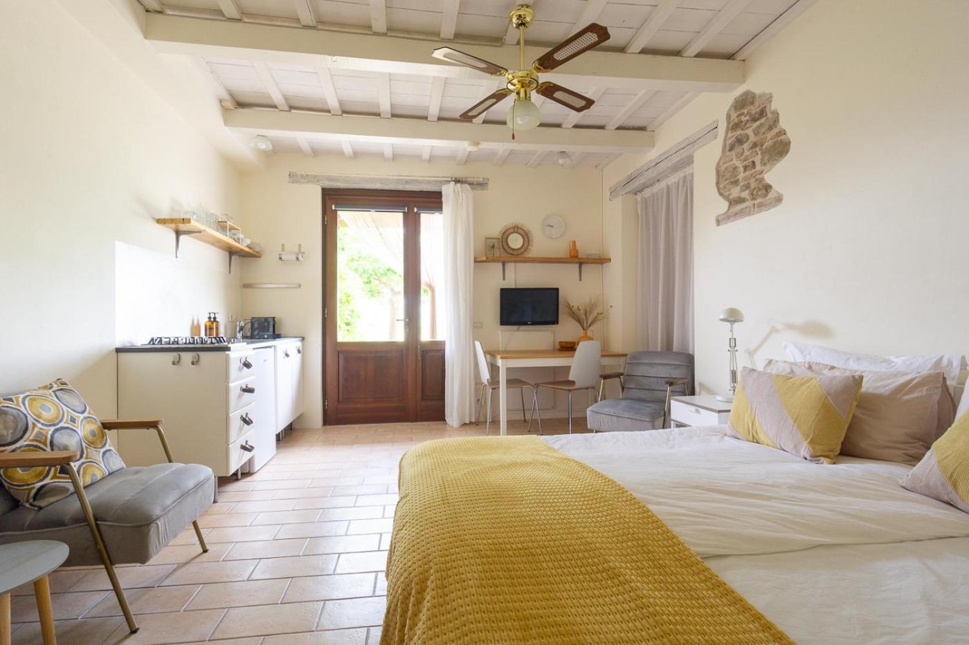 Rosa Nel Pozzo Apartments And B&B San Pietro  Buitenkant foto