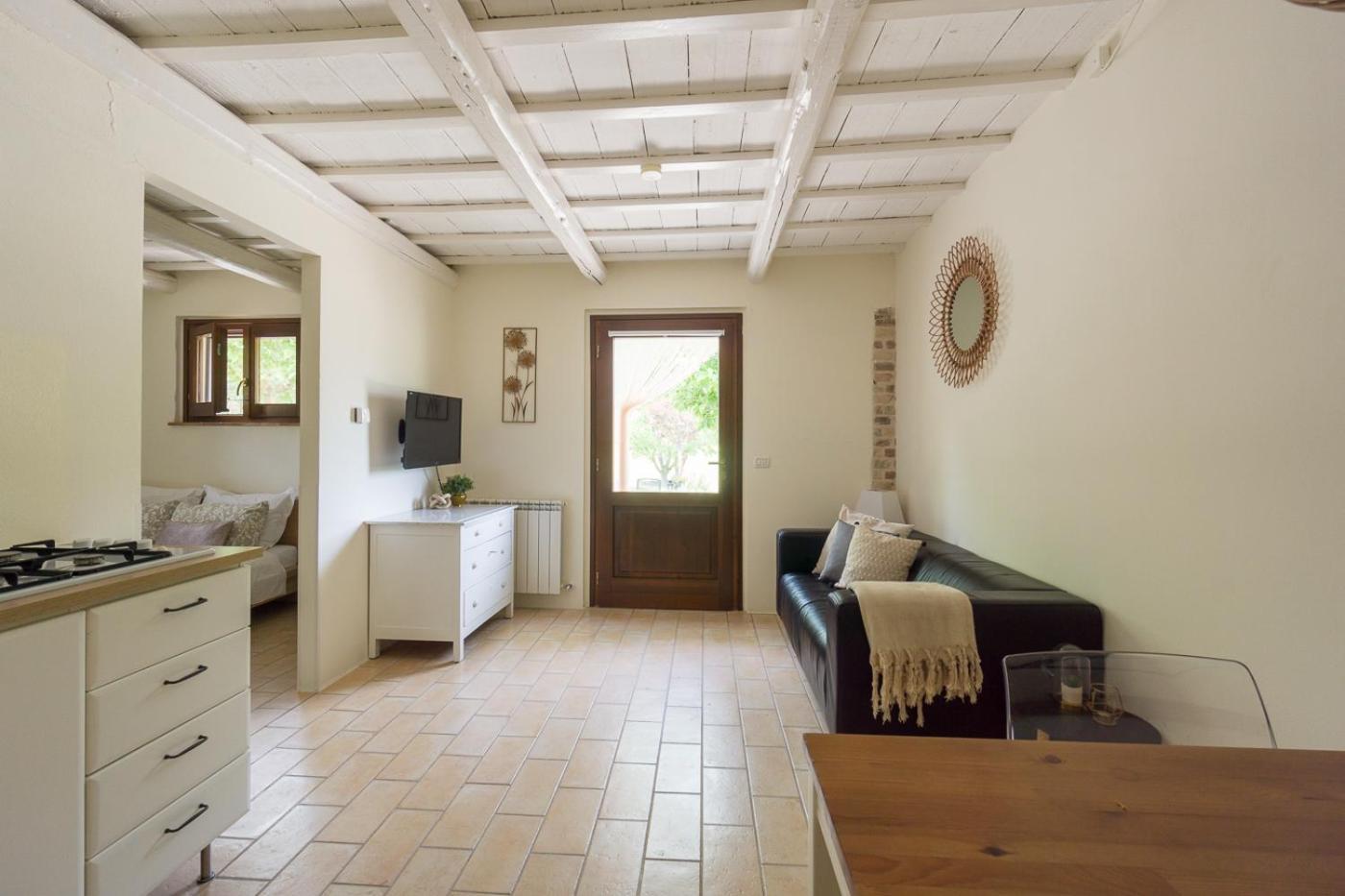 Rosa Nel Pozzo Apartments And B&B San Pietro  Buitenkant foto