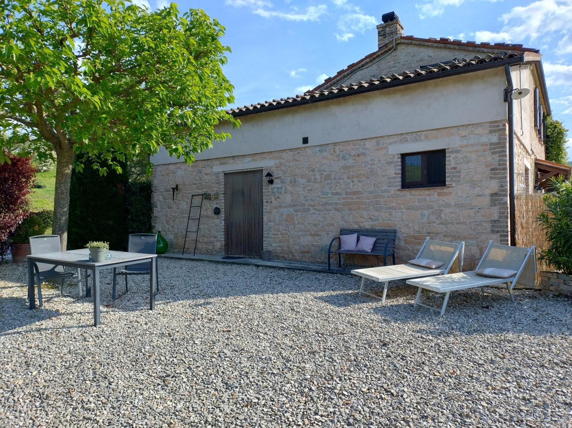Rosa Nel Pozzo Apartments And B&B San Pietro  Buitenkant foto